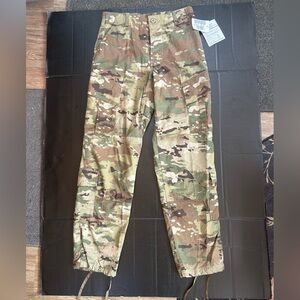 US Army Combat Uniform Trouser Pants Unisex Small Regular Camo Flame Resistant
